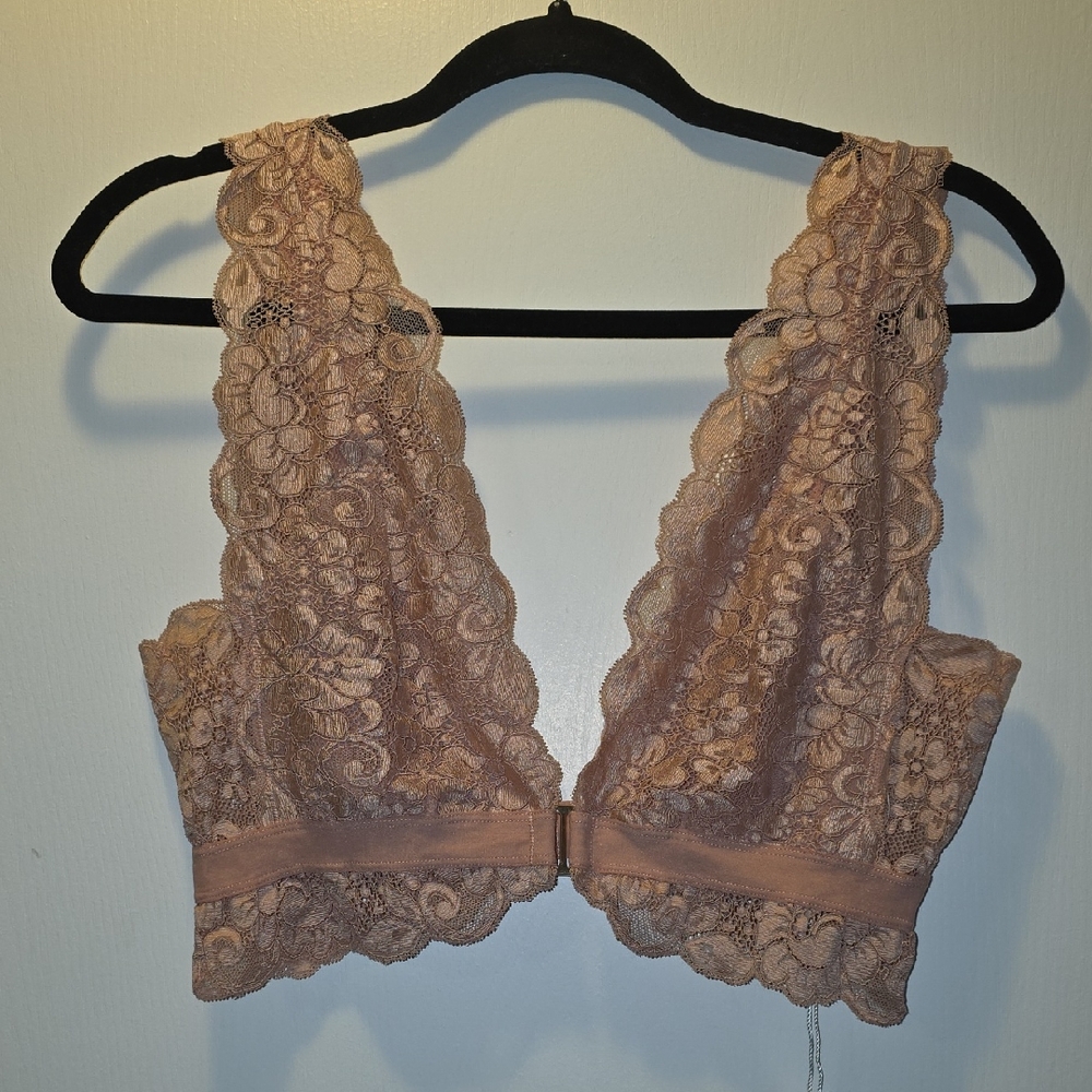 Elegant Lace Bralette in Warm Beige